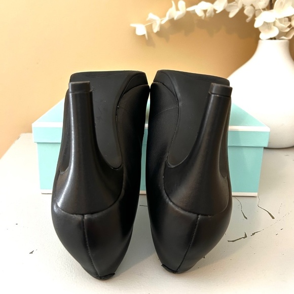 Collection by Clarks Ambyr Joy Black Leather Pump with Platform Size 6.5 NWOB - Picture 7 of 13